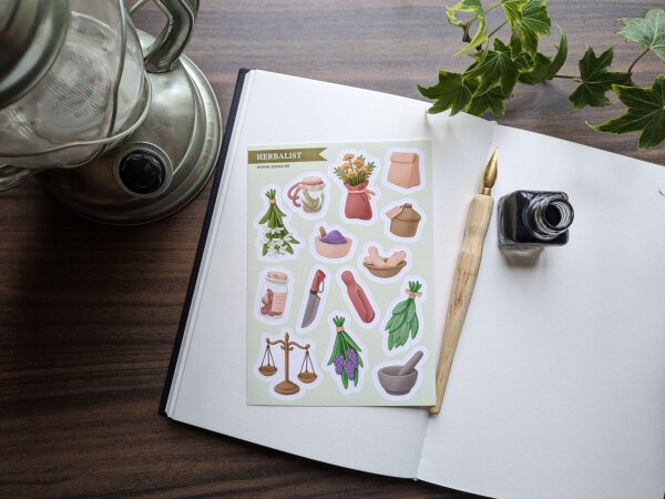 Studio Kisae - Stickerbogen DIN A6 - Kräuterkundiger